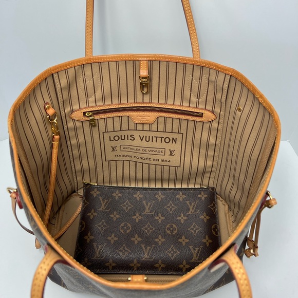 Louis Vuitton Neverfull MM Tote Bag With Pouch - Picture 9 of 16